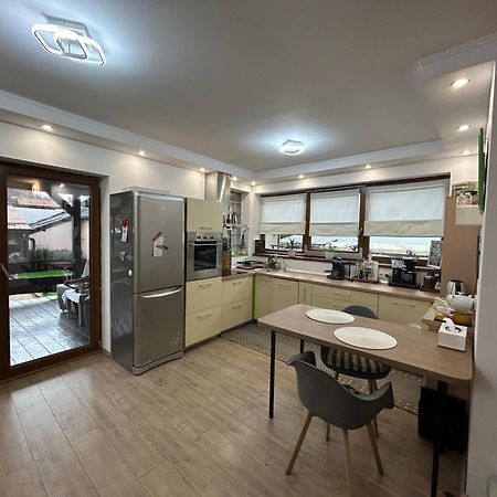 Vik'S Home Сигишоара Экстерьер фото