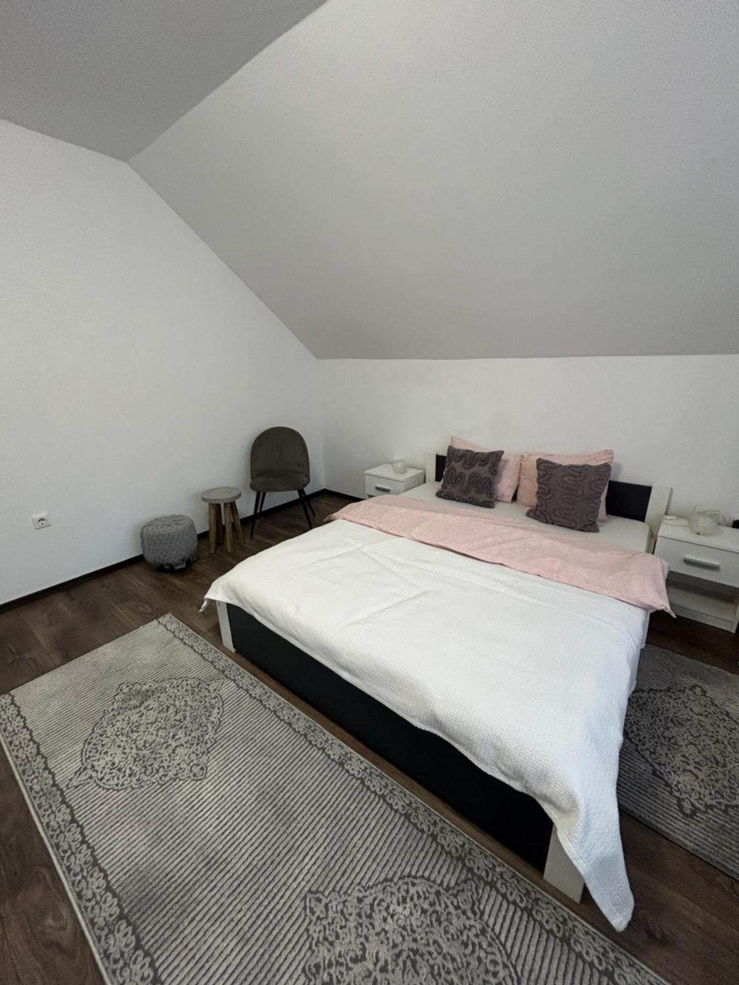 Vik'S Home Сигишоара Экстерьер фото
