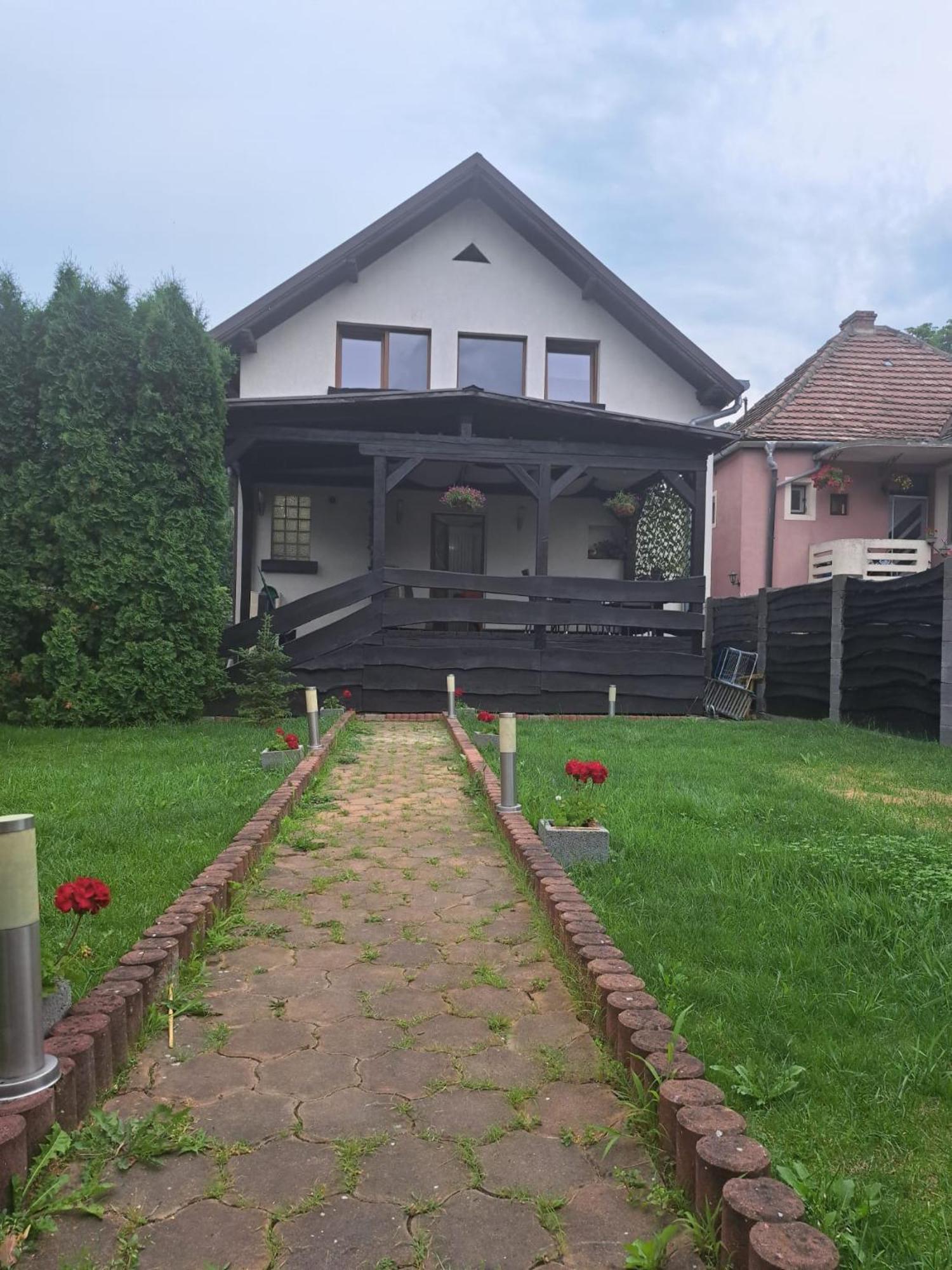 Vik'S Home Сигишоара Экстерьер фото