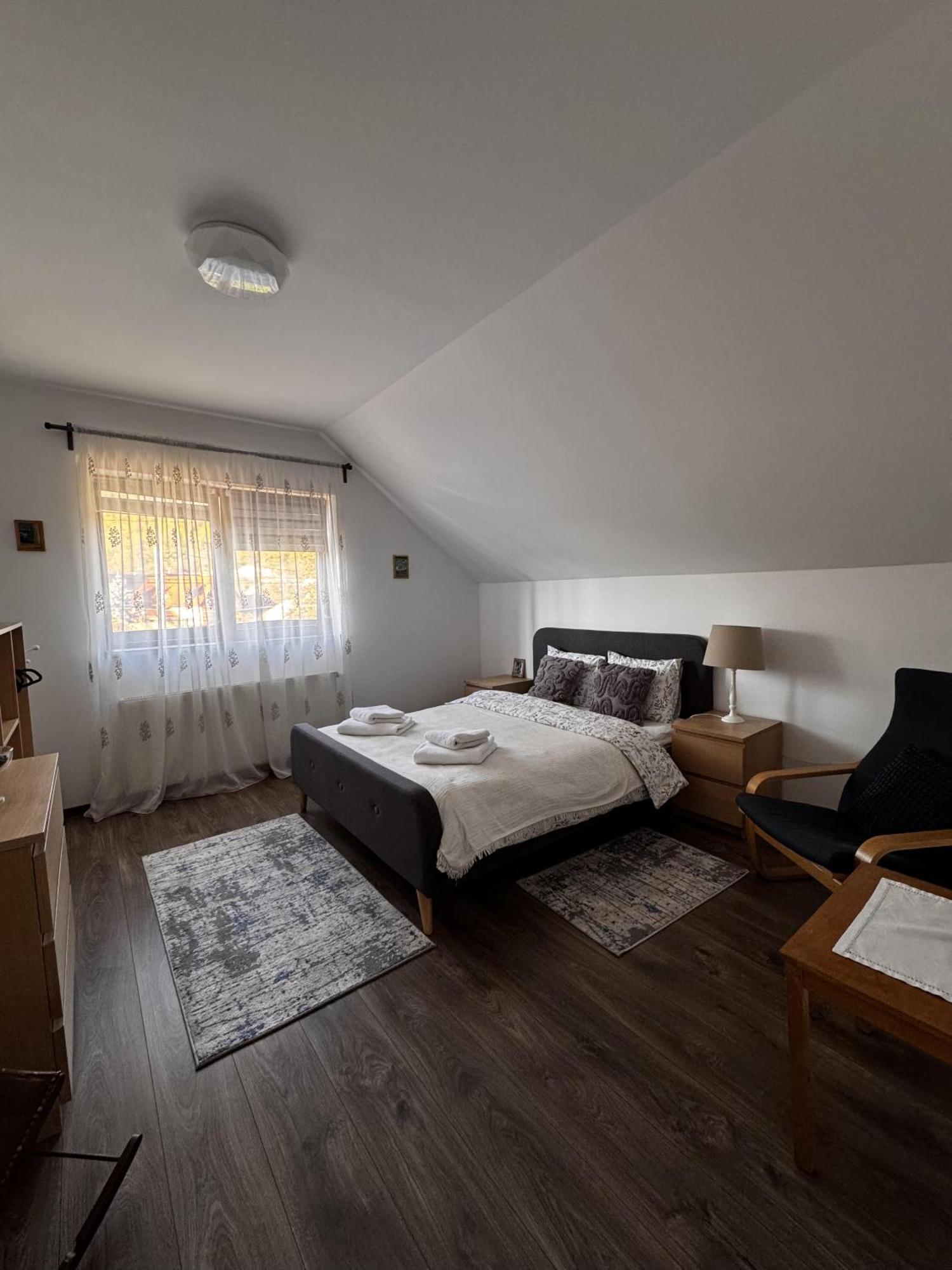 Vik'S Home Сигишоара Экстерьер фото