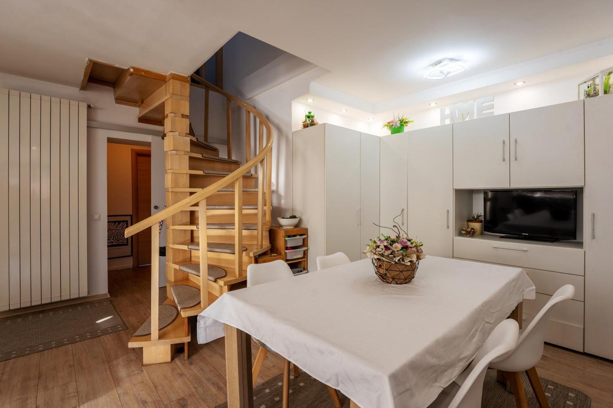 Vik'S Home Сигишоара Экстерьер фото